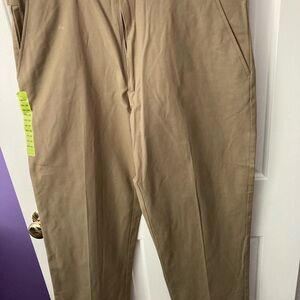 Kenneth Cole Men's Khaki Chinos. Size 33x30. Cotton/Polyester/Lycra blend